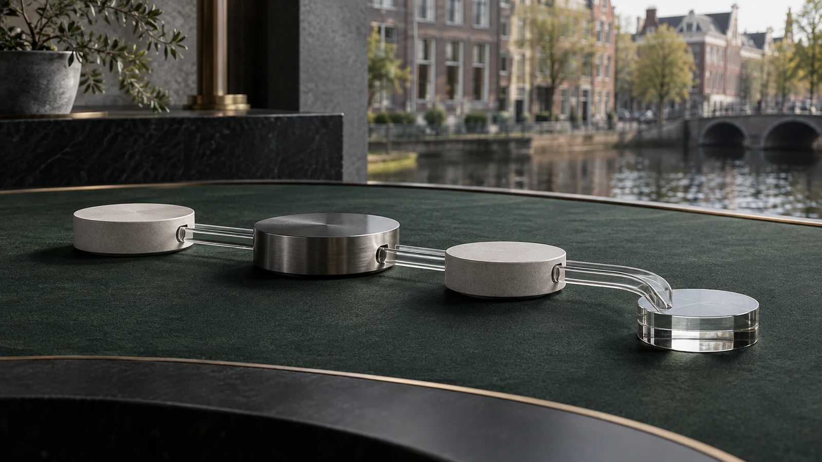 iDEAL payment flow in a casino setting with subtle Netherlands architectural and landscape cues.